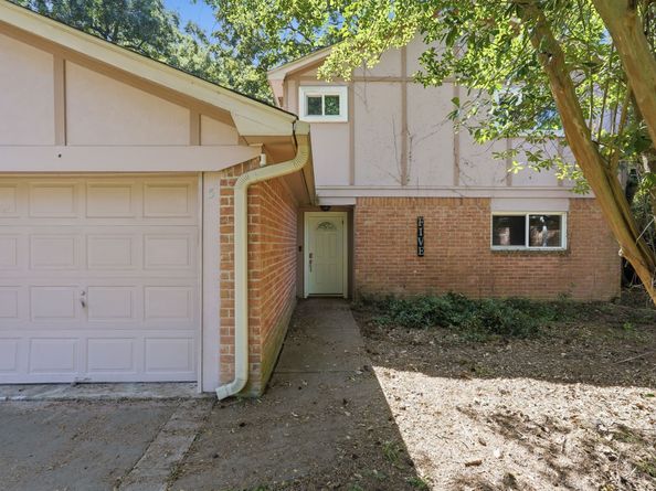 5 W Bigelow Oak Court, The Woodlands TX 77381