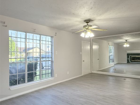 12715 Middlesbrough Lane, Houston TX 77066