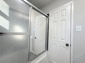 12715 Middlesbrough Lane, Houston TX 77066