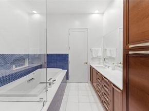 2727 Kirby Drive 16C, Houston TX 77098