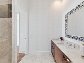 2727 Kirby Drive 16C, Houston TX 77098