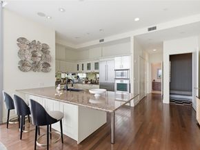 2727 Kirby Drive 16C, Houston TX 77098