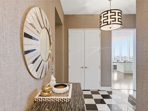 2727 Kirby Drive 16C, Houston TX 77098