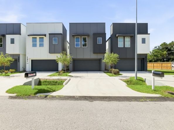 106 Luetta Street, Houston TX 77076