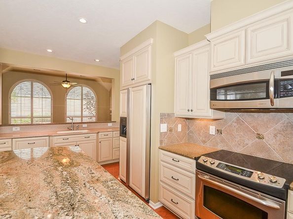 46 Grants Lake Circle, Sugar Land TX 77479