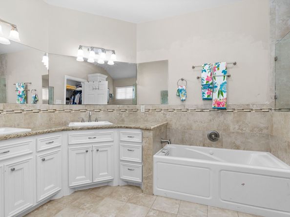 631 Apache Street, Houston TX 77022