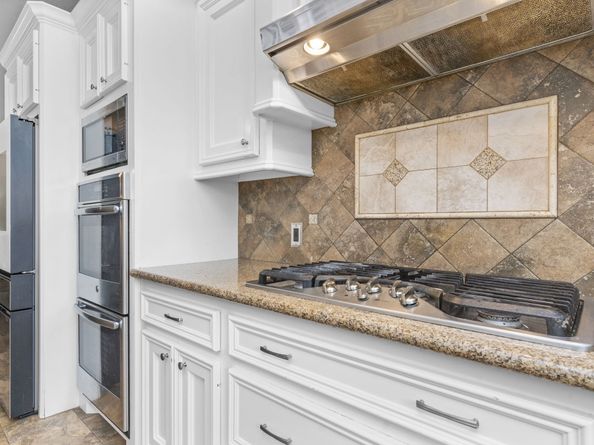 631 Apache Street, Houston TX 77022