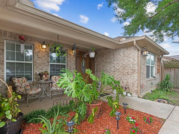 631 Apache Street, Houston TX 77022