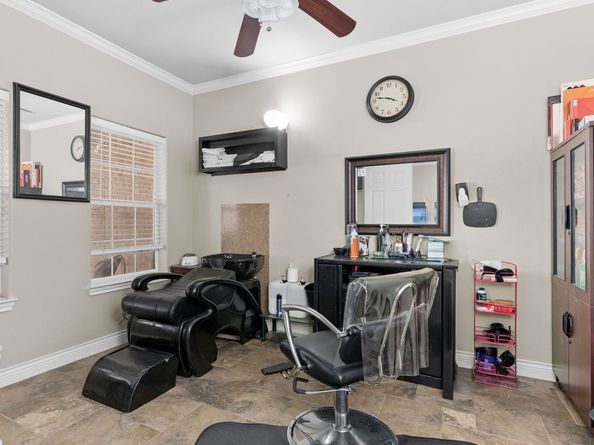 631 Apache Street, Houston TX 77022