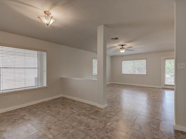 2702 Greenlee DR, Leander TX 78641