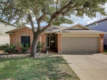 2702 Greenlee DR