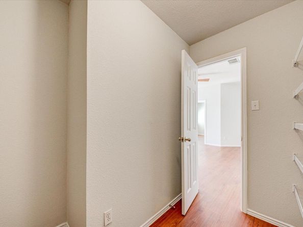 2702 Greenlee DR, Leander TX 78641
