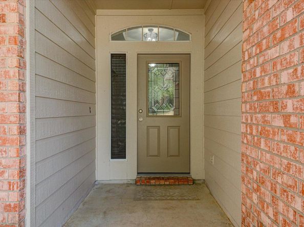 2702 Greenlee DR, Leander TX 78641