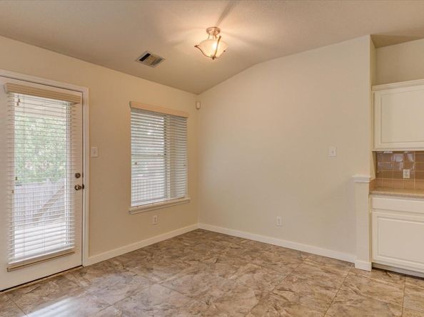 2702 Greenlee DR, Leander TX 78641