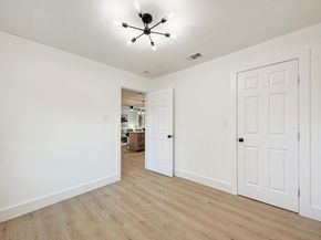 5106 Regency DR, Austin TX 78724