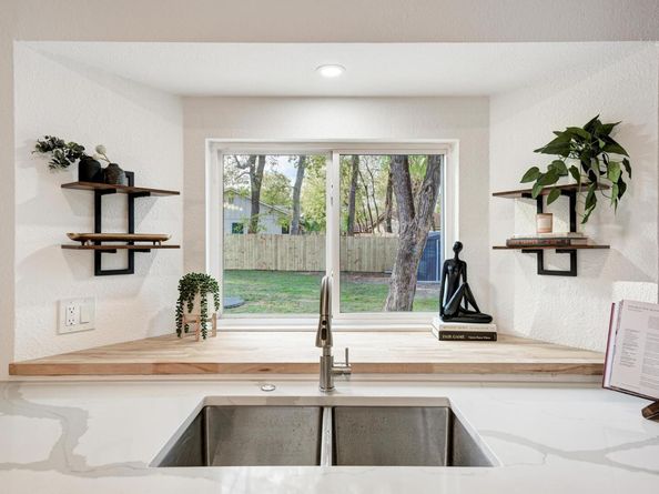 5106 Regency DR, Austin TX 78724