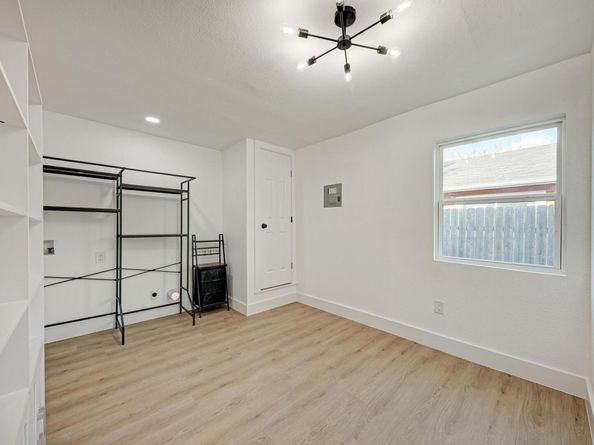 5106 Regency DR, Austin TX 78724