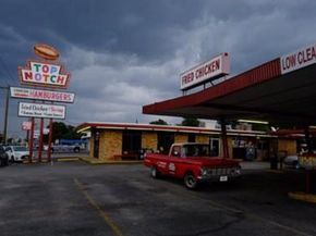 1524 Weyford DR, Austin TX 78757