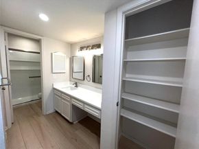 7920 Rockwood Ln 240, Austin TX 78757