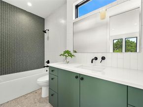 219 Lessin LN Unit 6, Austin TX 78704