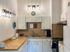 2404 Longview ST 204, Austin TX 78705