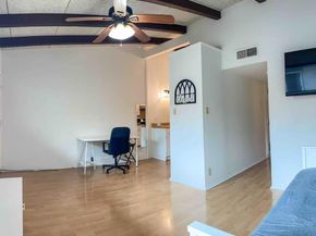 2404 Longview ST 204, Austin TX 78705