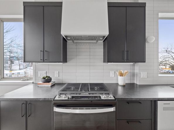 700 Denson DR 2101, Austin TX 78752