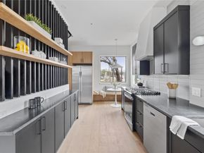 700 Denson DR 2101, Austin TX 78752
