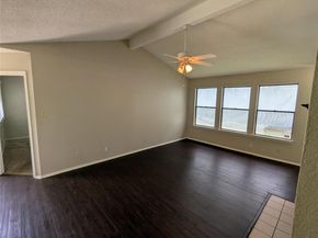 1204 Greenbriar LOOP, Round Rock TX 78664