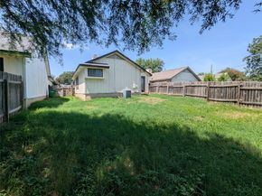 1204 Greenbriar LOOP, Round Rock TX 78664