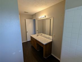 1204 Greenbriar LOOP, Round Rock TX 78664