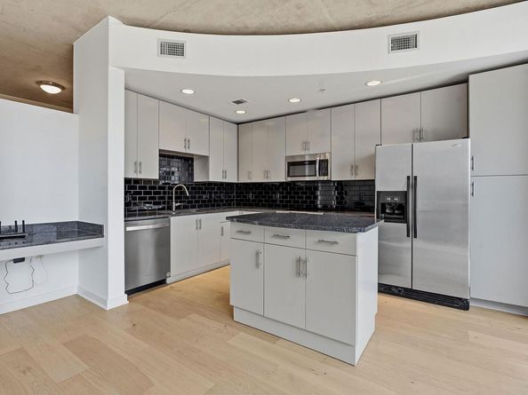 360 Nueces ST 1303, Austin TX 78701