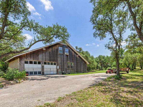 9005 Dorella LN, Austin TX 78736
