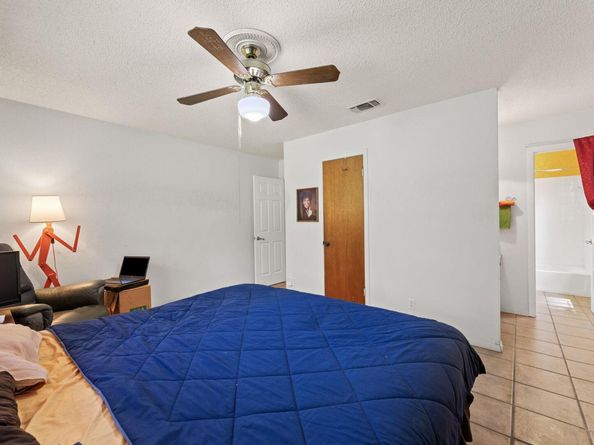 9005 Dorella LN, Austin TX 78736