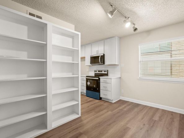 2408 Longview ST 112, Austin TX 78705