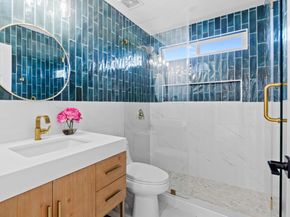 18702 Lakeland DR, Point Venture TX 78645