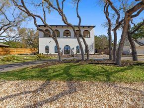 18702 Lakeland DR, Point Venture TX 78645