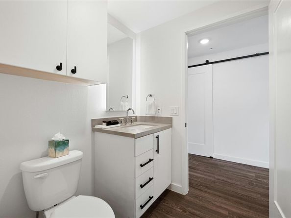 49 Navasota ST 216, Austin TX 78702