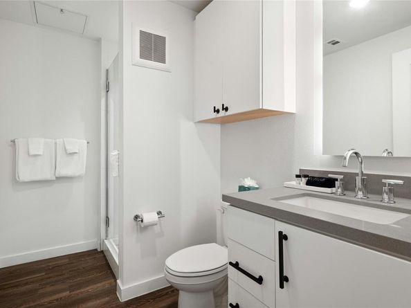 49 Navasota ST 216, Austin TX 78702