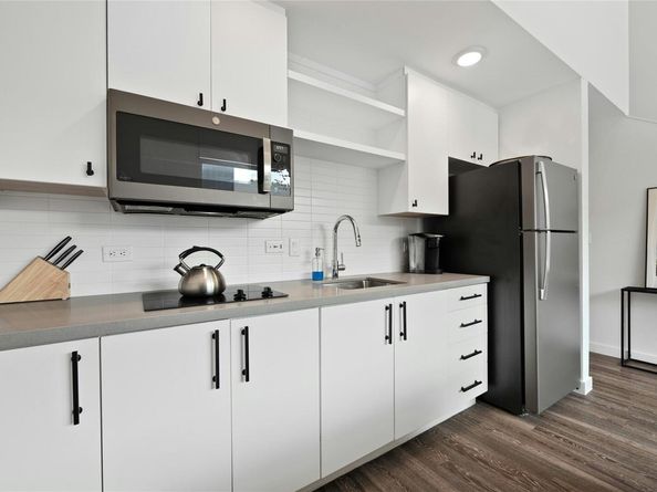 49 Navasota ST 216, Austin TX 78702