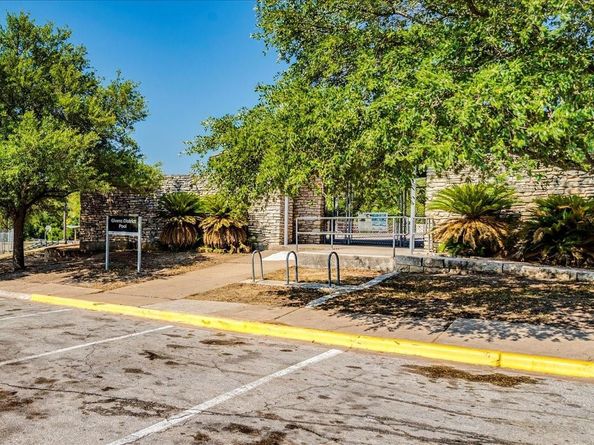 1120 Spur ST, Austin TX 78721