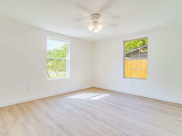 1120 Spur ST, Austin TX 78721