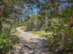 810 Crestone Stream DR, Austin TX 78738