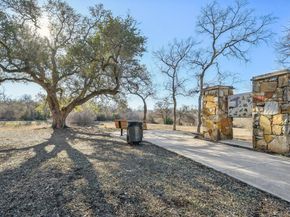 616 Lookout Tree LN, Round Rock TX 78664