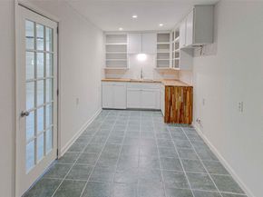 110 W Saint Johns Ave, Austin TX 78752