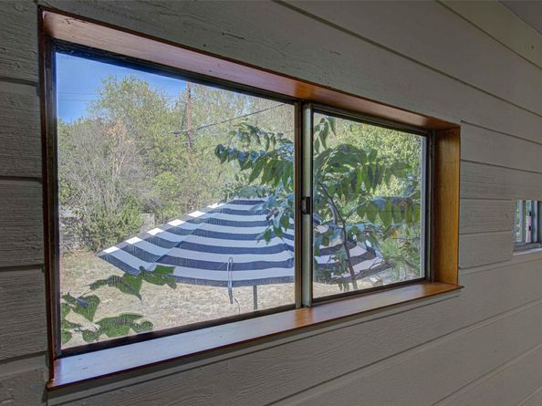 110 W Saint Johns Ave, Austin TX 78752