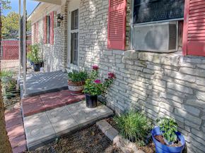 110 W Saint Johns Ave, Austin TX 78752