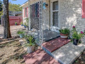 110 W Saint Johns Ave, Austin TX 78752