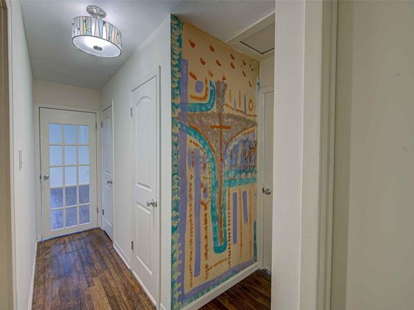 110 W Saint Johns Ave, Austin TX 78752