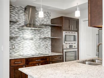 6000 Shepherd Mountain CV